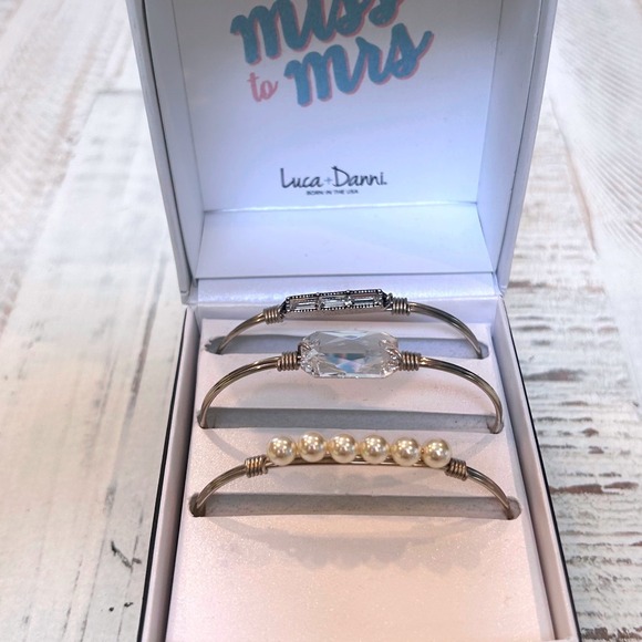 Luca+Danni Miss to Mrs Bridal Bracelet Set 3 Piece‎ Pearl Crystal Bangle - Picture 2 of 3